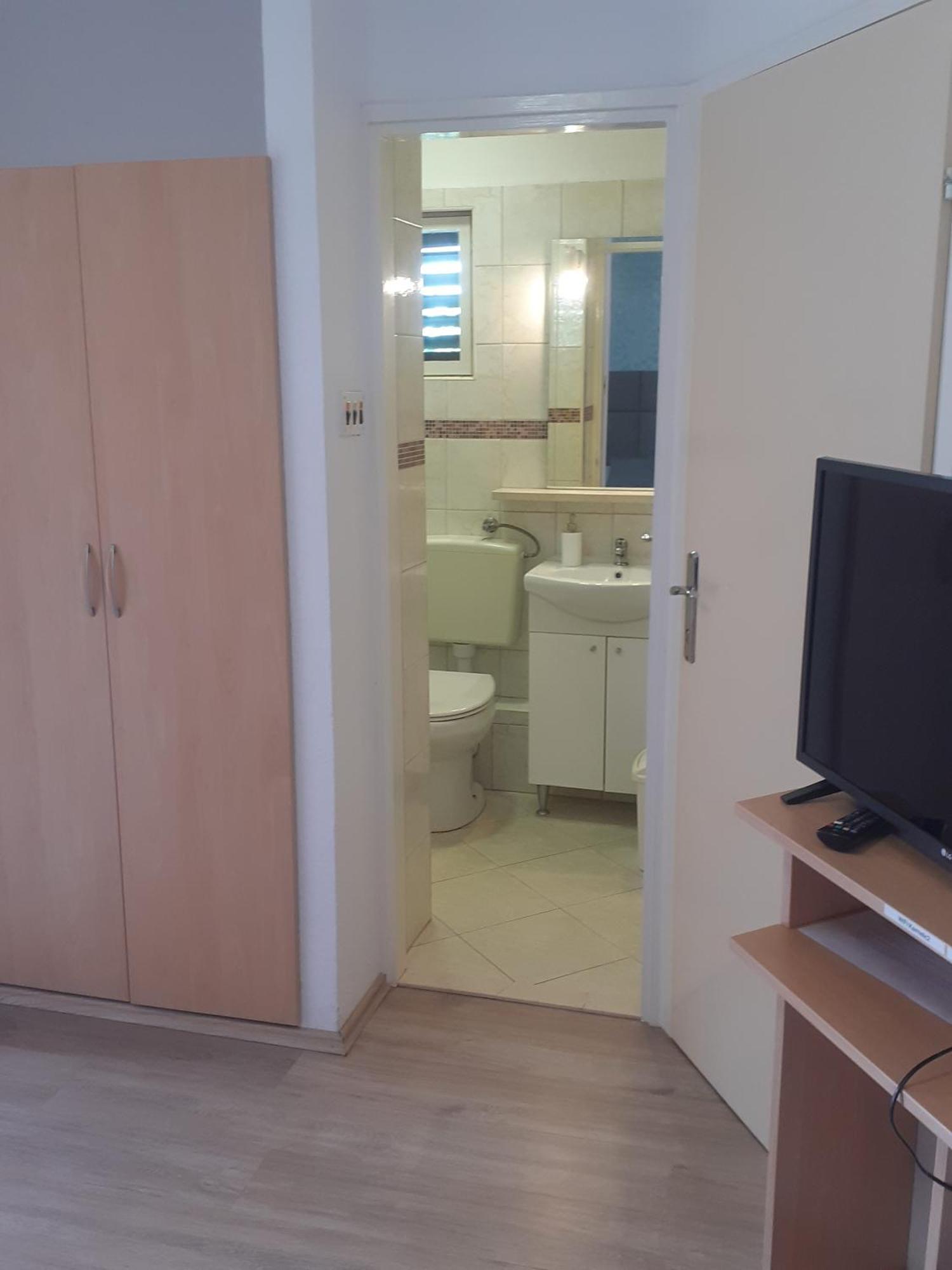 Guesthouse Apartment Bozica Bol Exterior photo